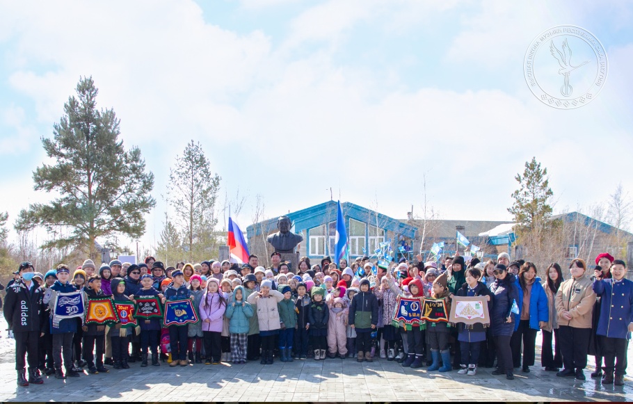 Состоялась торжественная линейка, посвященная ко Дню Республики Саха (Якутия) Состоялась торжественная линейка, посвященная ко Дню Республики Саха (Якутия)