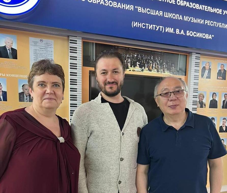 ВШМ посетил председатель Союза композиторов Иркутской области ВШМ посетил председатель Союза композиторов Иркутской области